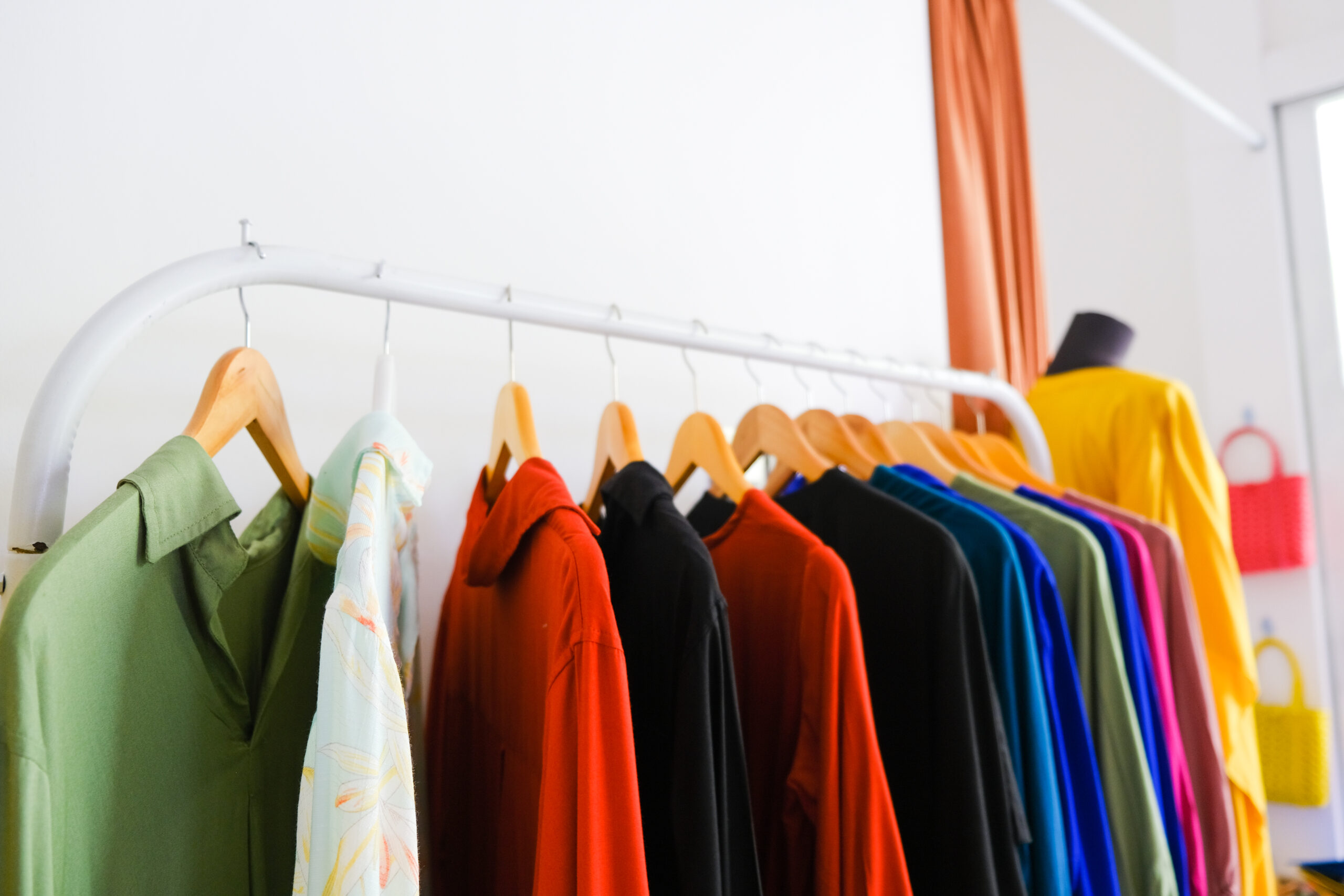 Ara's RTW Store